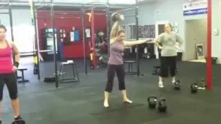 Courtenay owning the 24kg kettlebell Snatch at Evolution Tucson