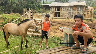 Poor boy: Makes a living by raising horses and catching fish to sell at the market.(ep.102)