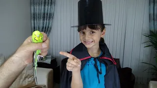 Lina Sihirbaz Oldu Şapkadan Canlı Kuş Çıkardı Funny Kids Video