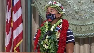 Gov. Ige honors Hawaii's first Olympic surfing gold medalist Carissa Moore