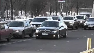 Мигалка Жириновского на встречке 2011-03-11_09-02.MTS