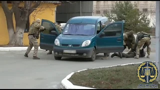 У Харкові викрито двох керівників виправних колоній та підприємця на злочинній схемі