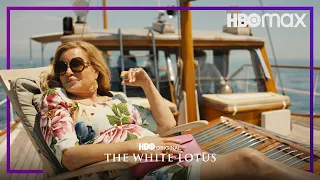 The White Lotus: Sicilia | Círculo de pétalos y flores | HBO Max