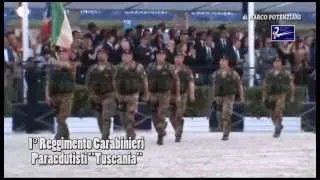 Carabinieri Paracadutisti "Tuscania" cantano "Sui monti e sui mar" alla cerimonia del 200°