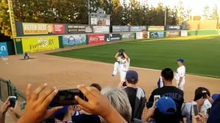 Kershaw rehab warm-up pitch in high speed