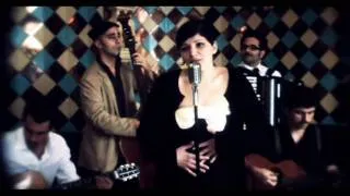 Nicotine Swing   "La Mitad" / HOMELESS FILMS