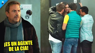 Matones Acosan a Una Chica, Sin Saber Que Su Padre Es Un Letal Agente Secreto... | Resumen