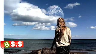 Another Earth 🌍 Movie Explained In Hindi/Urdu