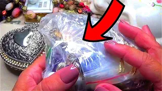 I found a package in a landfill And THERE 's GOLD ! I opened it and was stunned ! Vintage jewelry