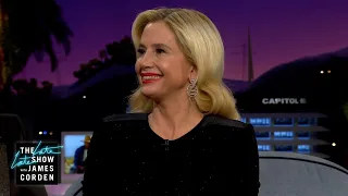 Mira Sorvino Has Seen a UFO!