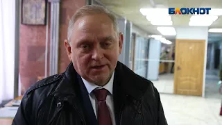 Игорь Воронин поздравил полицейских Волжского