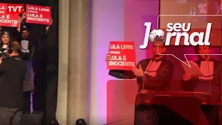 Na formatura, jovens paranaenses pedem "Lula livre"