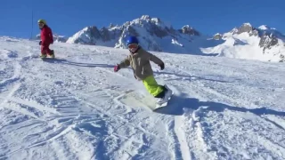 Children on snowboarding! Extreme skating dad with a two-year-old!