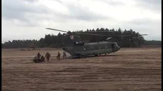 Soldiers are dropped and picked up by the Chinook helicopter (part 1)