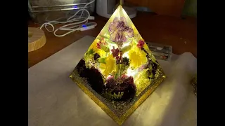 6x6 Beautiful Resin Pyramid with real dried flowers and fairy lights