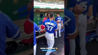 Teoscar Hernandez, Guerrero Jr. and Santiago Espinal dancing in the dugout  😂😂😂. #SHORTS #BlueJays