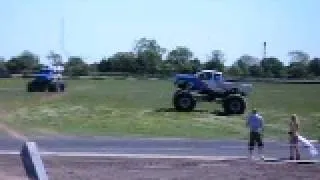 thunderbolt wrecked @ truckfest (croft) 2009