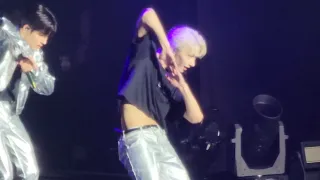 [직캠/FANCAM] 220820 세븐틴 비더썬 월드투어 휴스턴 크러쉬 / Seventeen in Houston [Crush] (focus. 준 | Jun)