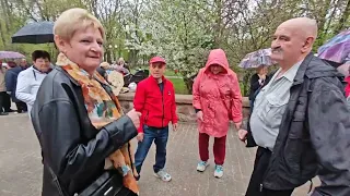 14.04.24г..."РЫЖАЯ ЛУНА"... Владимир Хозяенко...звучит в Гомельском парке...