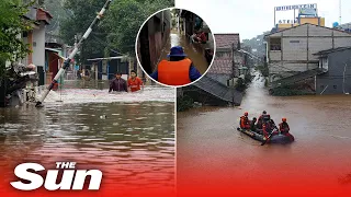 Banjir melanda Jakarta setelah hujan deras di ibu kota