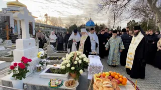 Панихида на могиле м.Сергия(Петрова) в день 30-летия со дня его преставления