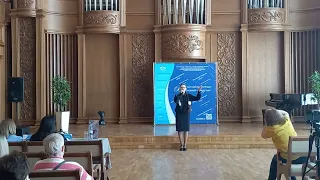 "Встанем", исполняет Пешакова Татьяна