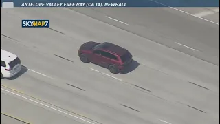 CHP chasing suspect accused of assaulting officer on 14 Freeway near Newhall
