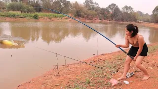 Great fishing Lucky girl caught precious fish in the deep lake part 1