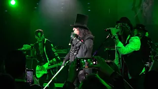 Hollywood Vampires: The Boogieman Surprise, "Christmas Pudding" Celebrity Theatre, 2018-12-08