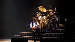 Queen Flash No Pitch Corrections Live in Montreal 11/25/1981
