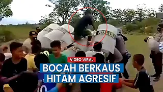 Polisi Libatkan Segerombolan Bocil Ikut Simulasi Unjuk Rasa, Bocah Berkaus Hitam Agresif