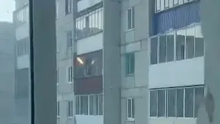 Военный открыл стрельбу с балкона