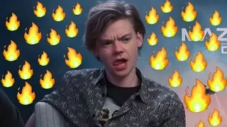 Thomas Brodie-Sangster'in "Labirent" Röportajlarındaki En iyi Anları (Türkçe Altyazılı)