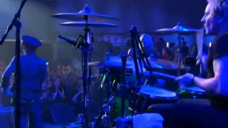 Velvet Revolver - Let It Roll (Official Nissan Live Performance)