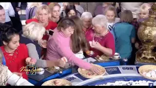 Голодные россияне накинулись на еду на передаче "Поле чудес"