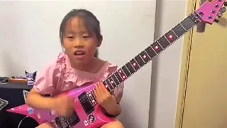 Insane 5 year old kid outclass every guitarist out there