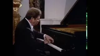 Mendelssohn - Song without Words in C major, op.67 no.4, "Spinnerlied" - Emil Gilels