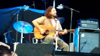 Pearl Jam - Eddie Vedder Intro (pre-set) HD 8.21.09 Toronto