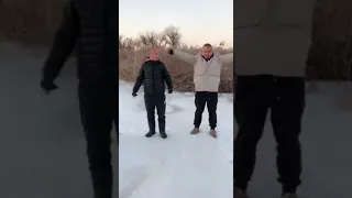 Зарядка на природе прикол