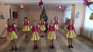 "Ключик золотой" исполняет вокальный ансамбль Домисолька             г. Симферополь