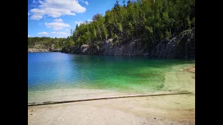 Карьерные озера с артезианской водой среди леса отдых с палаткой 9 мая