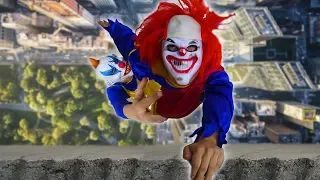 EL PAYASO SE CAE HACIENDO PARKOUR EN LA VIDA REAL !! *la muert3 del payaso* Exi