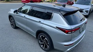 Outlander 2023 Two Tone Roof Option looks great!