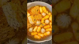 Can You Cook Soup Dumplings and Tteokbokki Together? (Spicy Rice Cakes) - MìLà