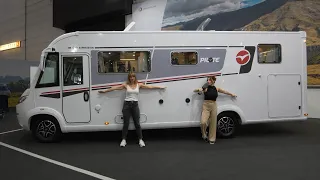 8M LUXUS LINER WOHNMOBIL vollintegriert Pilote G781 Expression 2024. Jeanne und Simone testen!