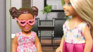 Rodzinka Barbie - Zosia i jej okulary. Bajka dla dzieci po polsku. The Sims 4. Odc. 88