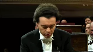 EVGENY KISSIN plays CHOPIN Waltz Op.64 n.2