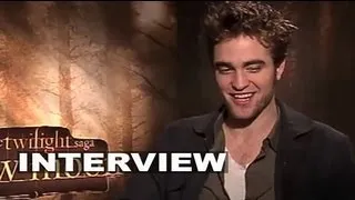 The Twilight Saga: New Moon: Robert Pattinson Exclusive Interview | ScreenSlam