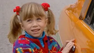 The Girls Get Locked Out Of The Car [Full house]