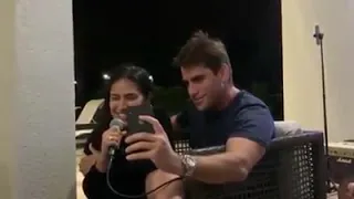 Simone cantando cara ou Coroa em orlando que voz linda